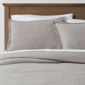 Waffle weave comforter set.